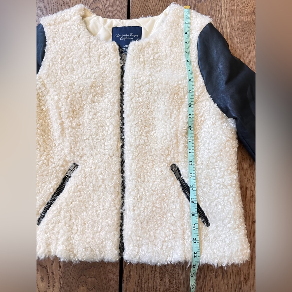 American Eagle Outfitters Black and Cream Teddy Jacket LARGE - Picture 10 of 14